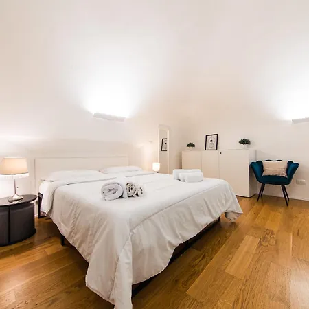 Lilli House - In The Heart Of *