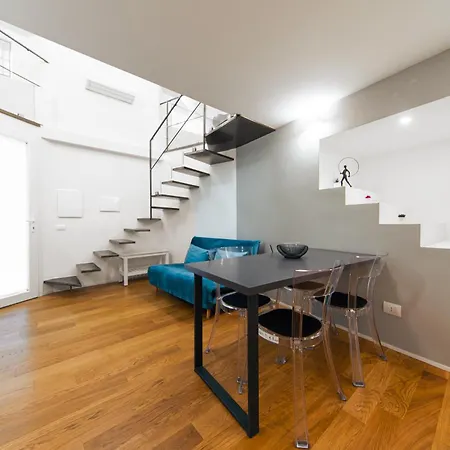 Lilli House - In The Heart Of